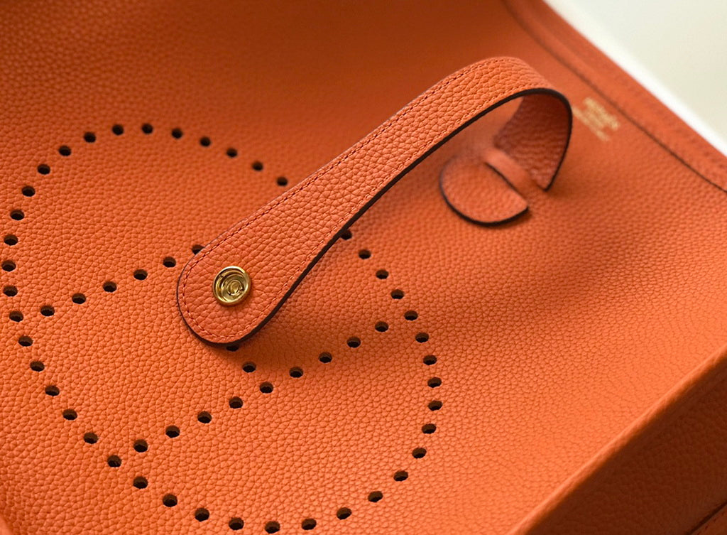 Hermès Evelyne III 29 Taurillon Clemence Bag Half Hand Orange Gold
