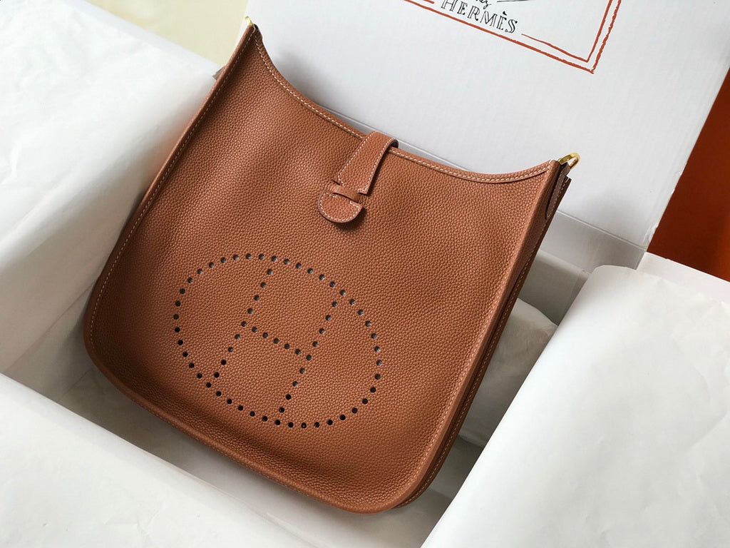 Hermès Evelyne III 29 Taurillon Clemence Bag Half Hand Camel Gold