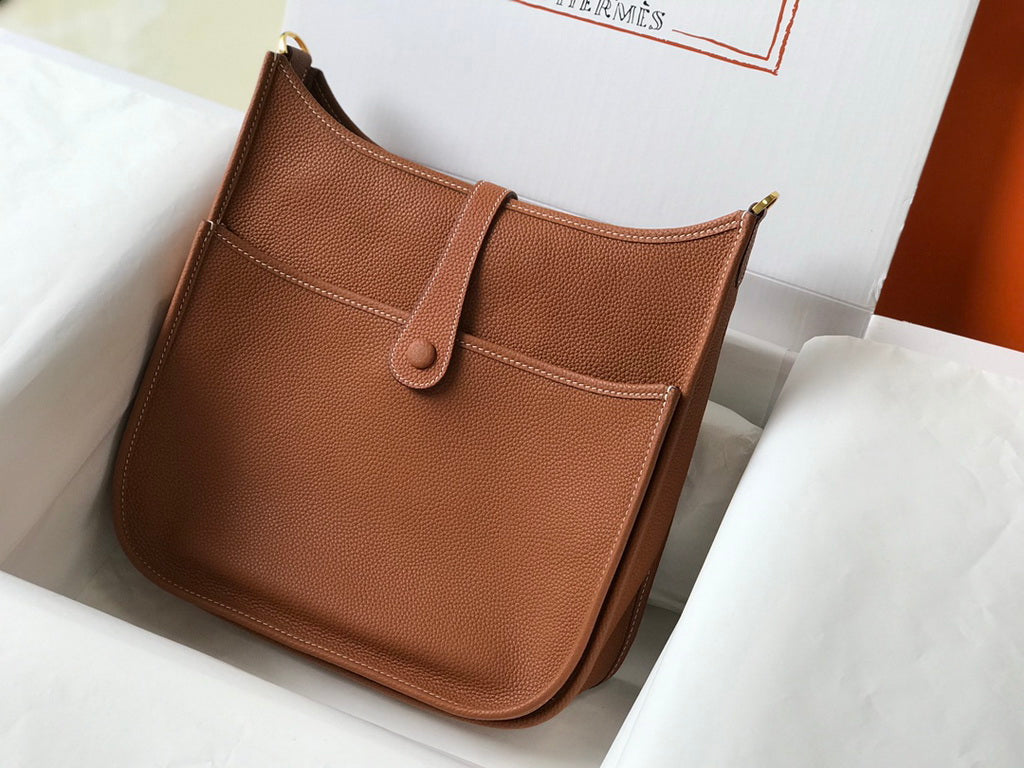 Hermès Evelyne III 29 Taurillon Clemence Bag Half Hand Camel Gold
