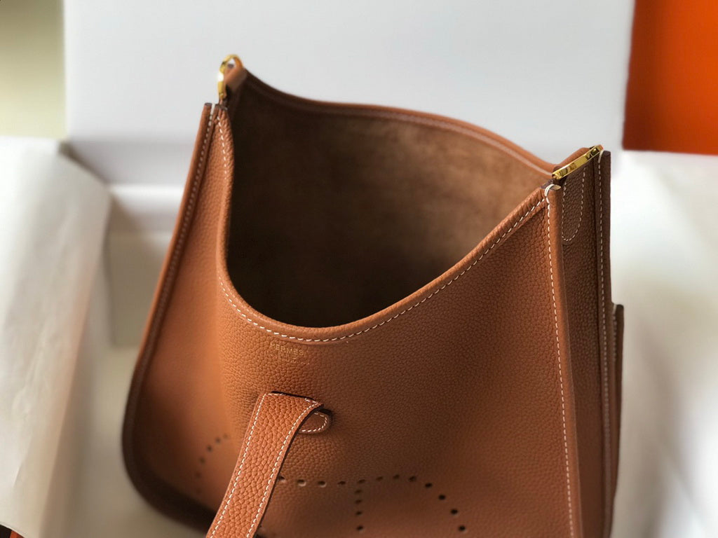Hermès Evelyne III 29 Taurillon Clemence Bag Half Hand Camel Gold
