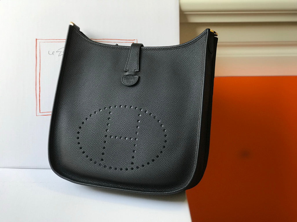 Hermès Evelyne III 29 Taurillon Clemence Bag Half Hand Black Gold