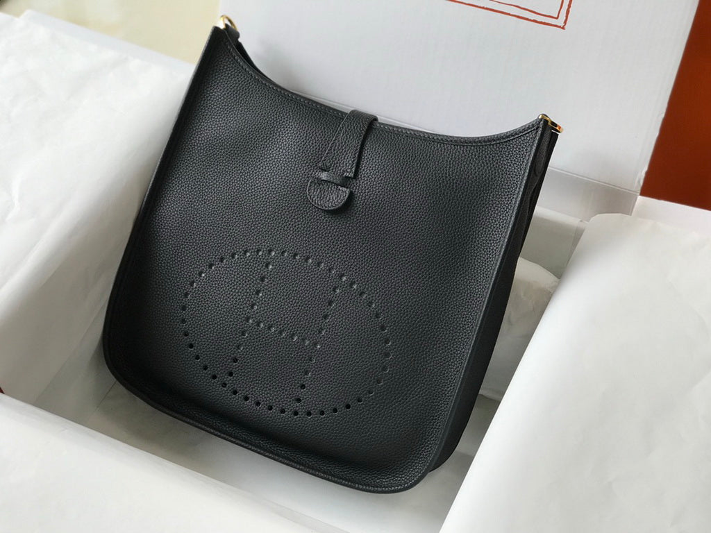 Hermès Evelyne III 29 Taurillon Clemence Bag Half Hand Black Gold