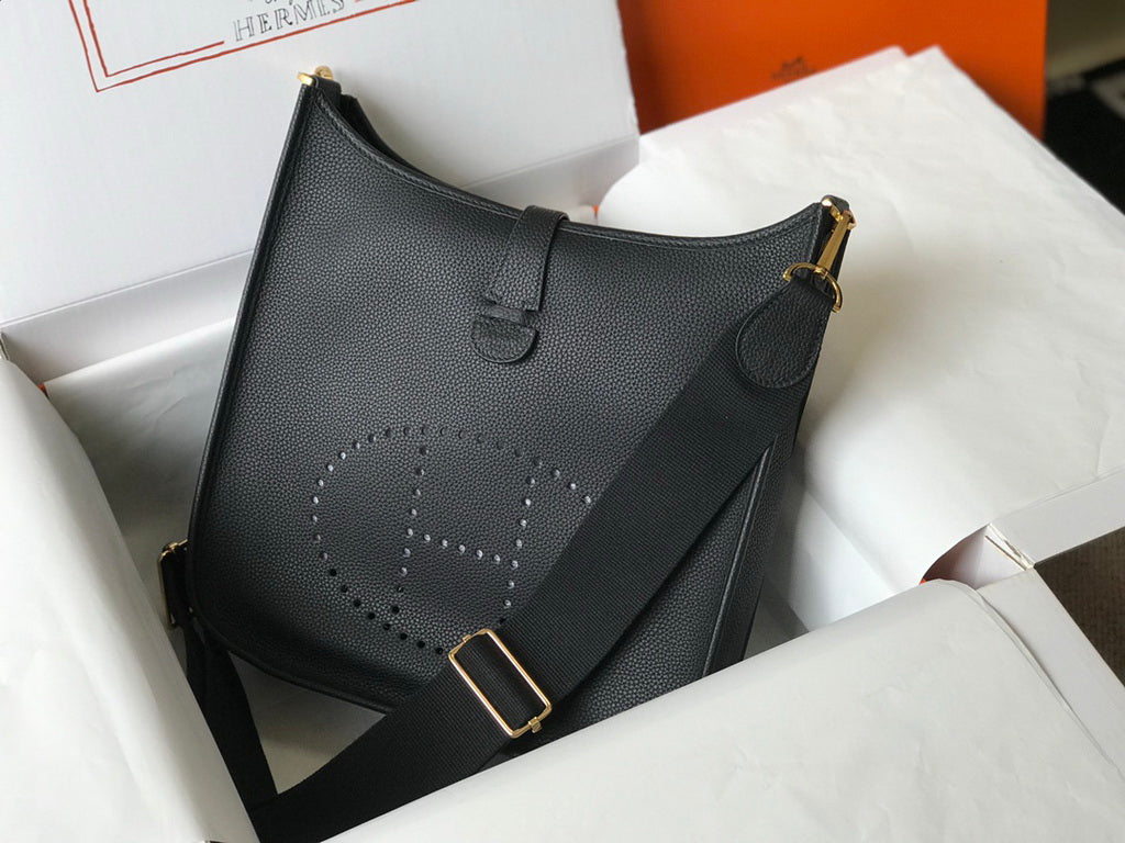 Hermès Evelyne III 29 Taurillon Clemence Bag Half Hand Black Gold