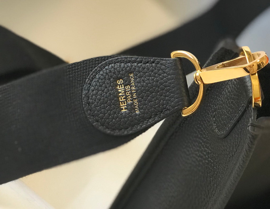 Hermès Evelyne III 29 Taurillon Clemence Bag Half Hand Black Gold