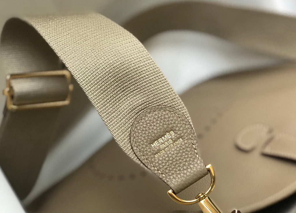 Hermès Evelyne III 29 Taurillon Clemence Bag Half Hand Gray Gold