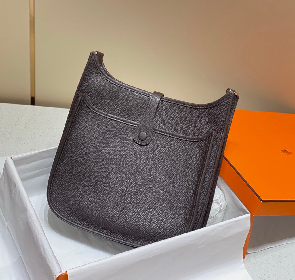 Hermès Evelyne III 29 Taurillon Clemence Shoulder Bag Coffee Silver