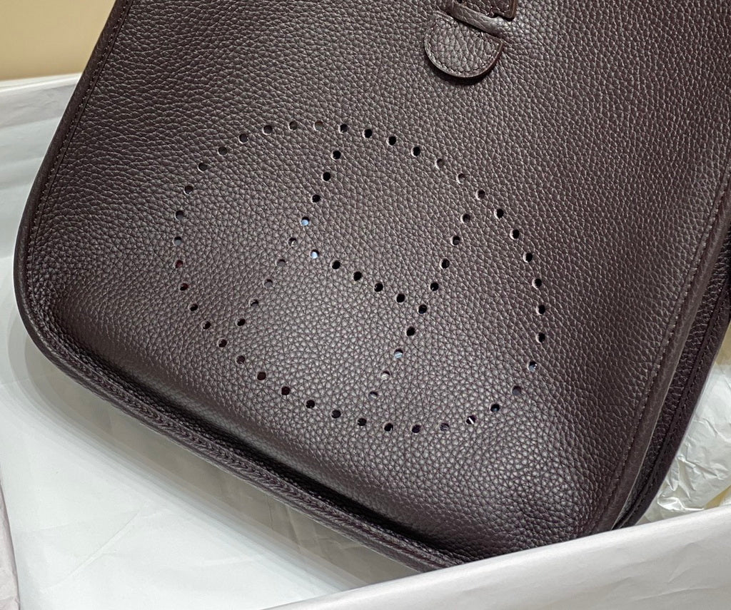 Hermès Evelyne III 29 Taurillon Clemence Shoulder Bag Coffee Silver