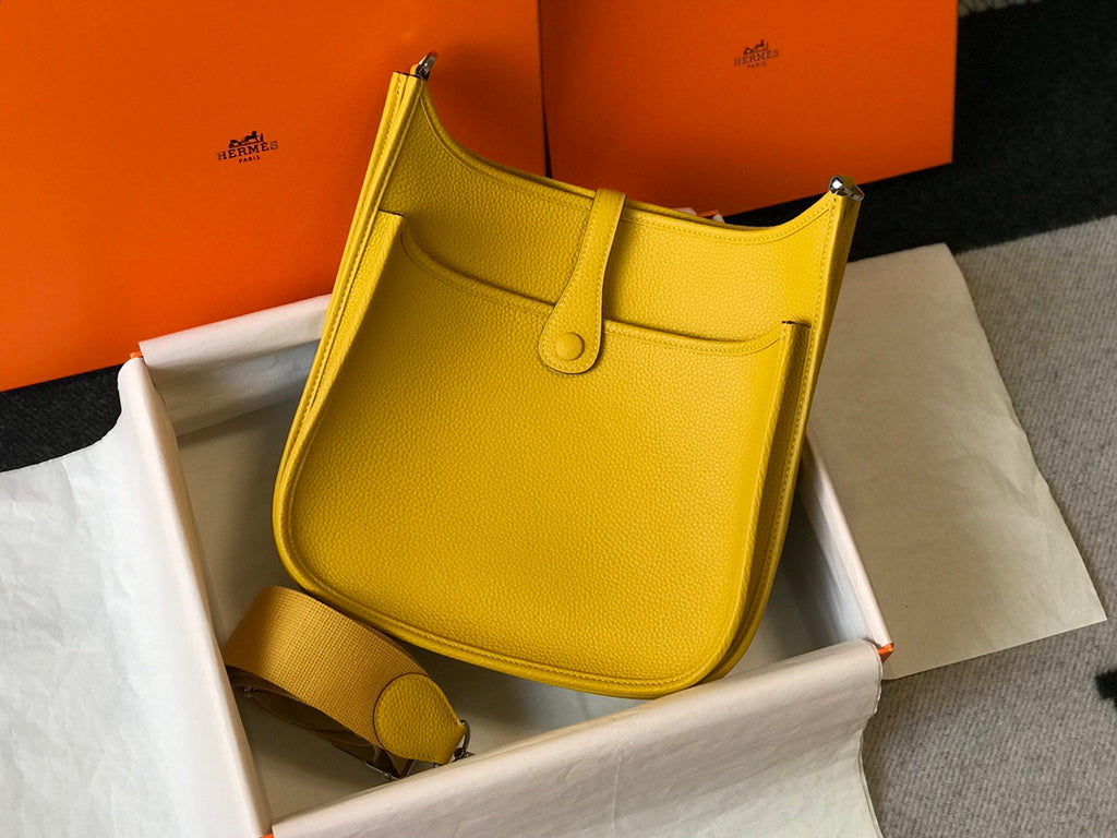 Hermès Evelyne III 29 Taurillon Clemence Shoulder Bag Yellow Silver