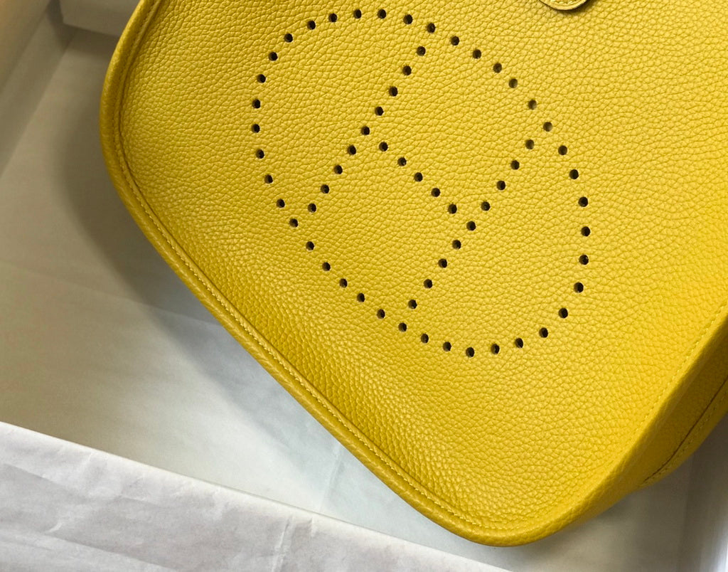 Hermès Evelyne III 29 Taurillon Clemence Shoulder Bag Yellow Silver
