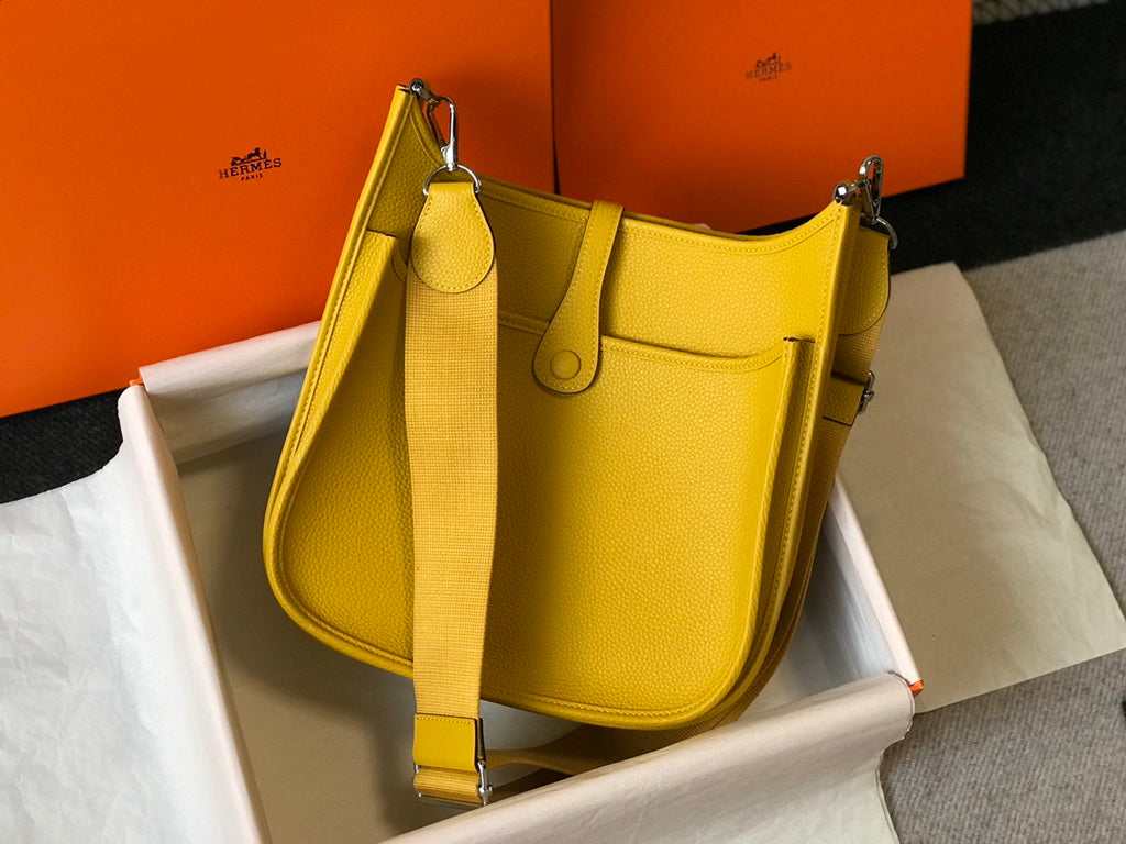 Hermès Evelyne III 29 Taurillon Clemence Shoulder Bag Yellow Silver