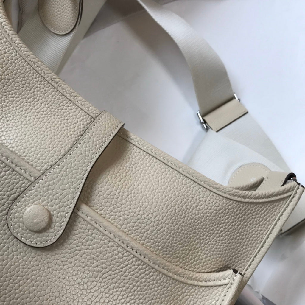 Hermès Evelyne III 29 Taurillon Clemence Shoulder Bag Ligth Gray Silver