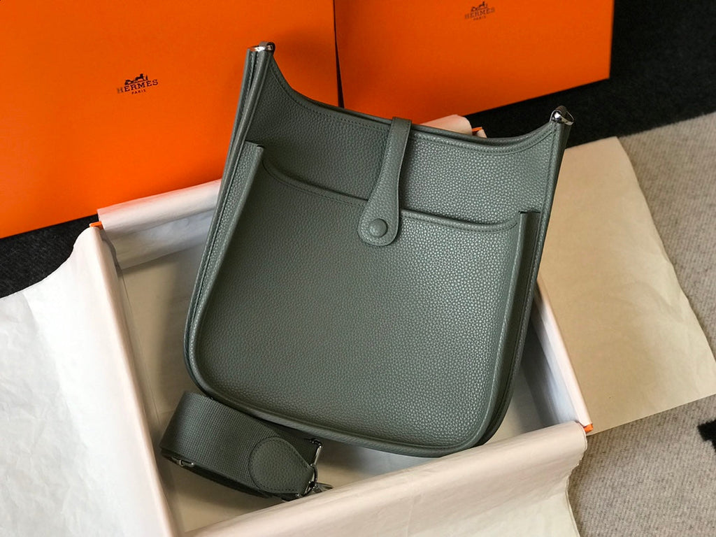 Hermès Evelyne III 29 Taurillon Clemence Shoulder Bag ArmyGreen Silver