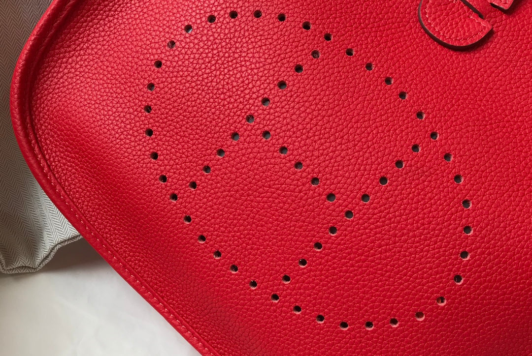 Hermès Evelyne III 29 Taurillon Clemence Shoulder Bag Red Silver