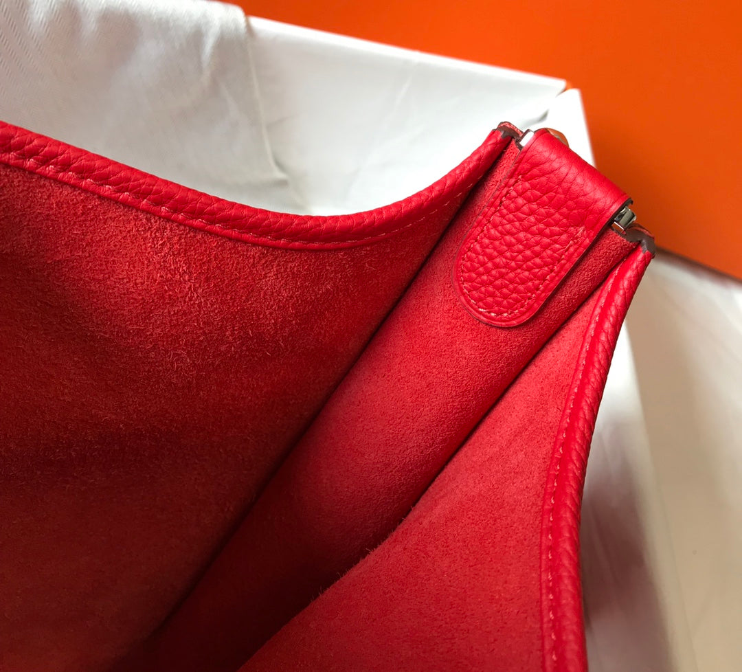 Hermès Evelyne III 29 Taurillon Clemence Shoulder Bag Red Silver