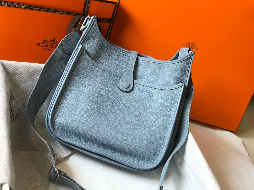 Hermès Evelyne III 29 Taurillon Clemence Shoulder Bag Light Blue Silver