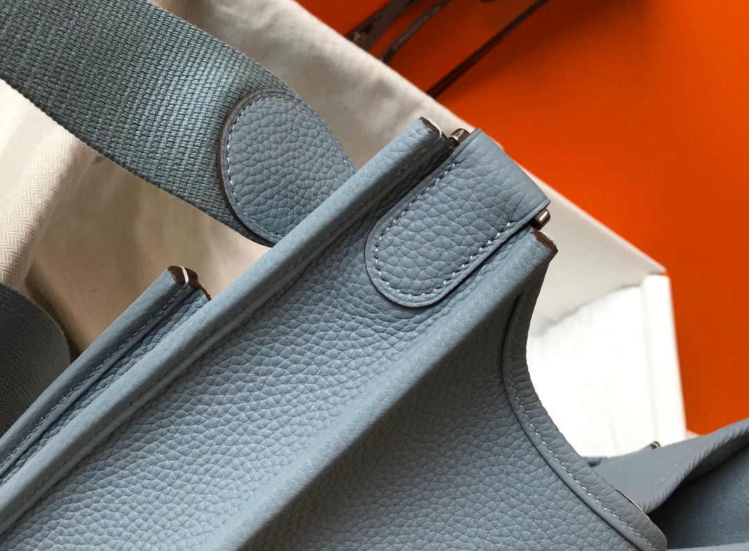 Hermès Evelyne III 29 Taurillon Clemence Shoulder Bag Light Blue Silver
