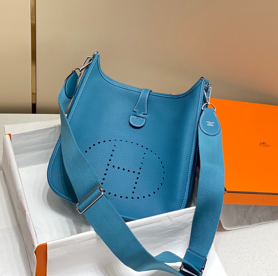 Hermès Evelyne III 29 Taurillon Clemence Shoulder Bag Blue Silver