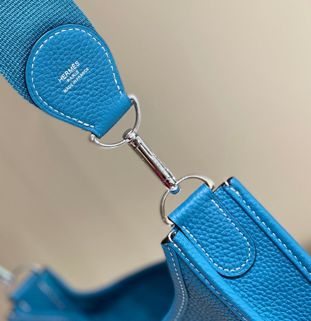 Hermès Evelyne III 29 Taurillon Clemence Shoulder Bag Blue Silver
