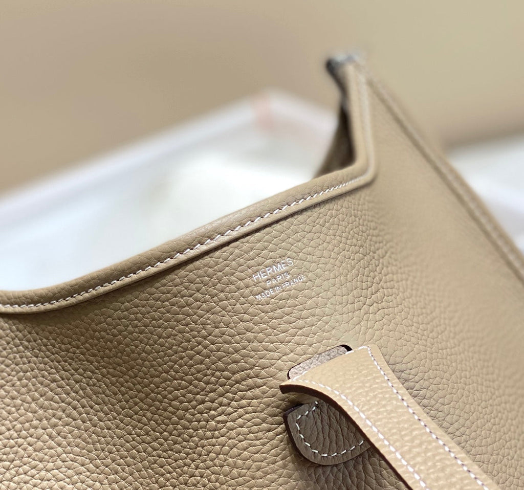 Hermès Evelyne III 29 Taurillon Clemence Shoulder Bag Gray Silver