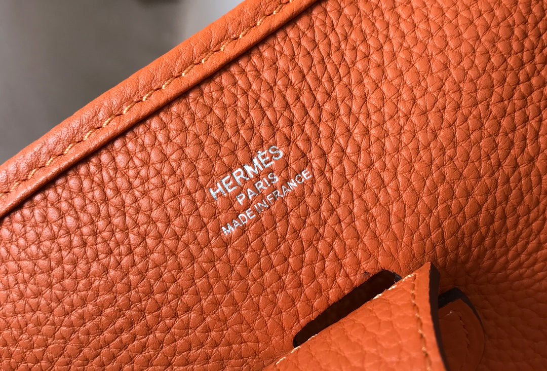 Hermès Evelyne III 29 Taurillon Clemence Shoulder Bag Orange Silver
