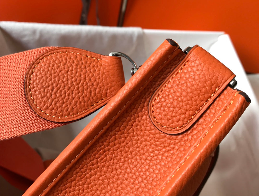 Hermès Evelyne III 29 Taurillon Clemence Shoulder Bag Orange Silver