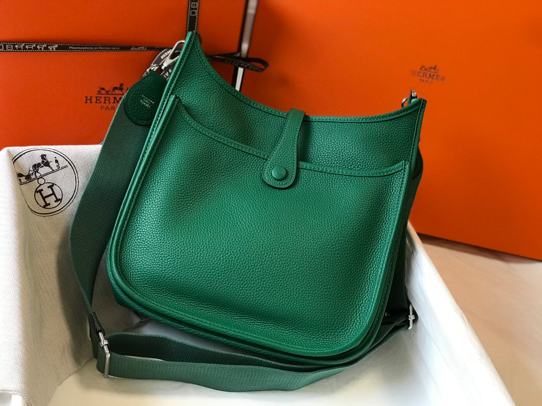 Hermès Evelyne III 29 Taurillon Clemence Shoulder Bag Green Silver