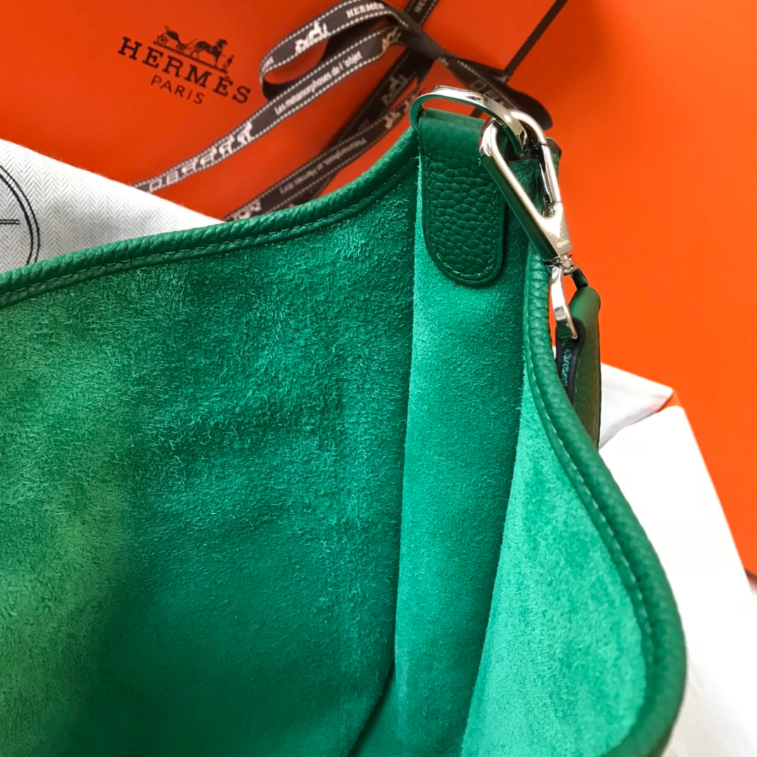 Hermès Evelyne III 29 Taurillon Clemence Shoulder Bag Green Silver