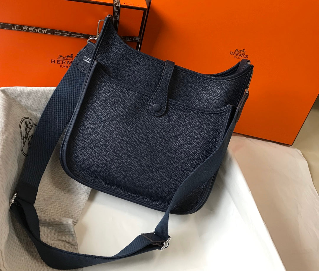 Hermès Evelyne III 29 Taurillon Clemence Shoulder Bag Navy Blue Silver