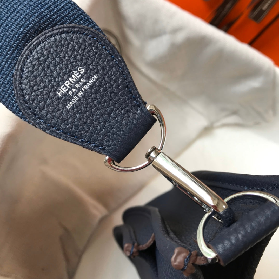 Hermès Evelyne III 29 Taurillon Clemence Shoulder Bag Navy Blue Silver