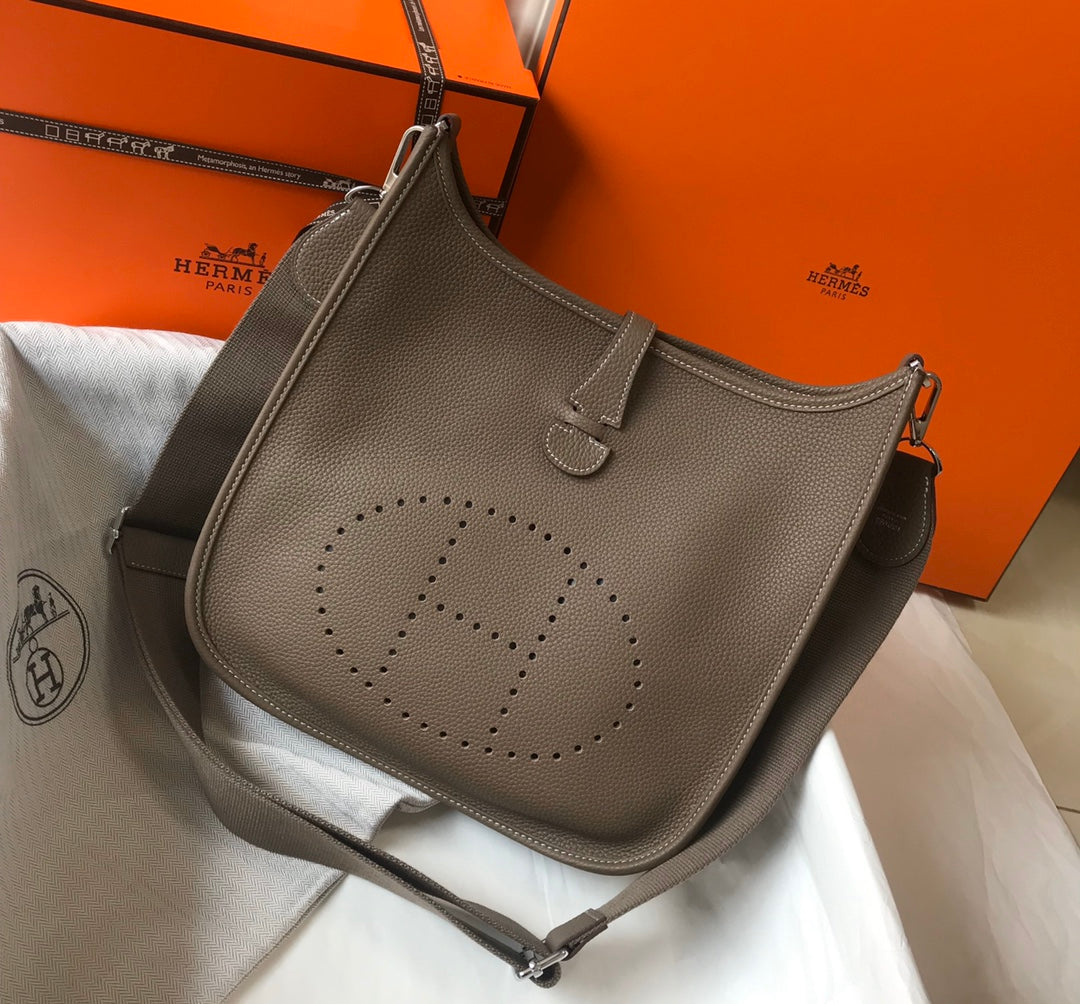 Hermès Evelyne III 29 Taurillon Clemence Shoulder Bag Dark Gray Silver