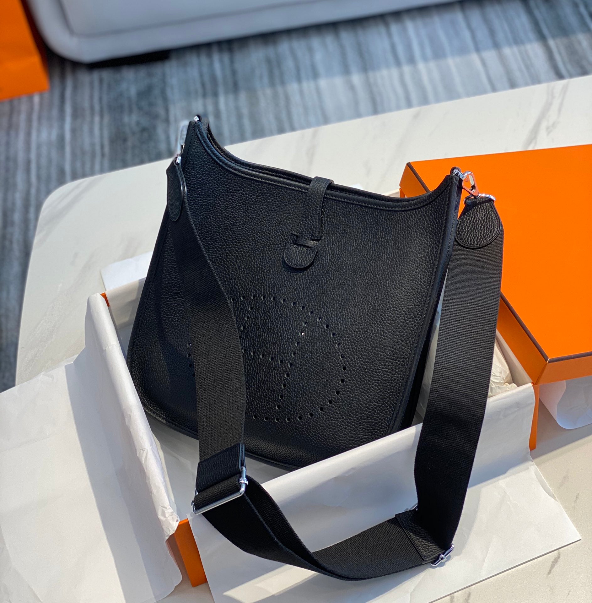 Hermès Evelyne III 29 Taurillon Clemence Shoulder Bag Black Silver