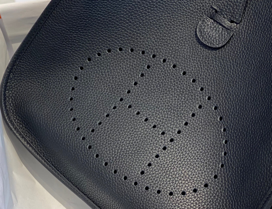 Hermès Evelyne III 29 Taurillon Clemence Shoulder Bag Black Silver