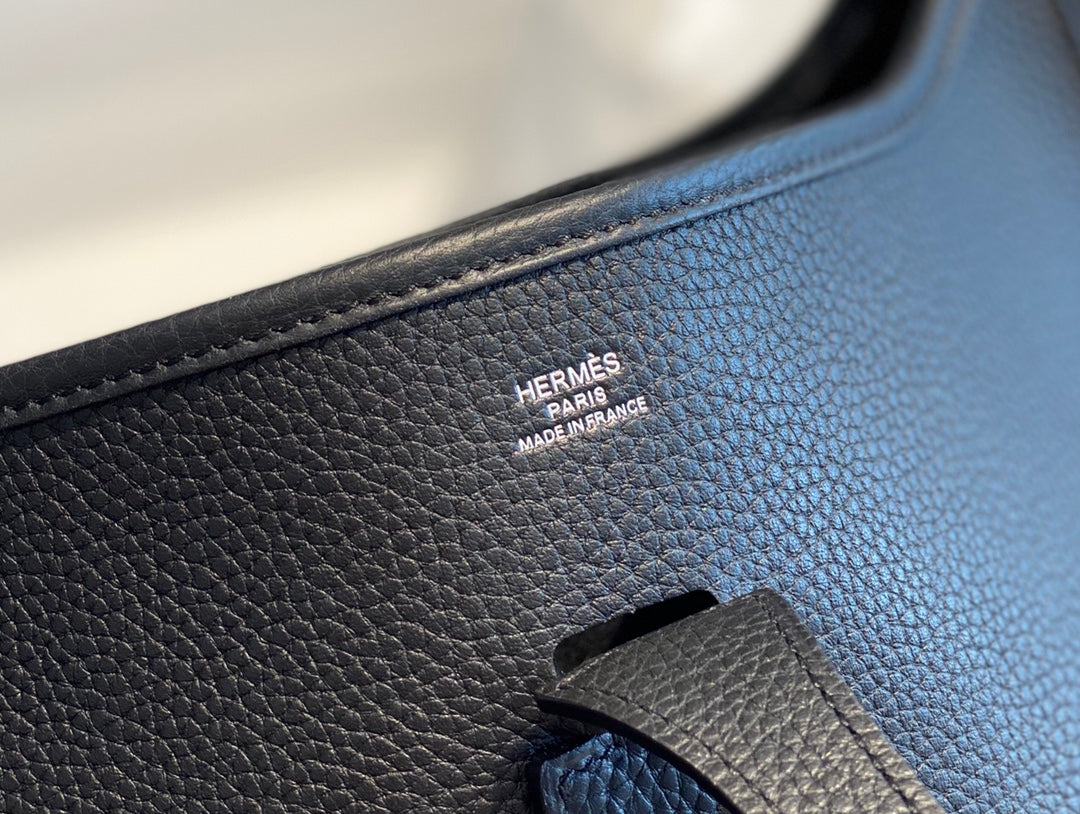 Hermès Evelyne III 29 Taurillon Clemence Shoulder Bag Black Silver
