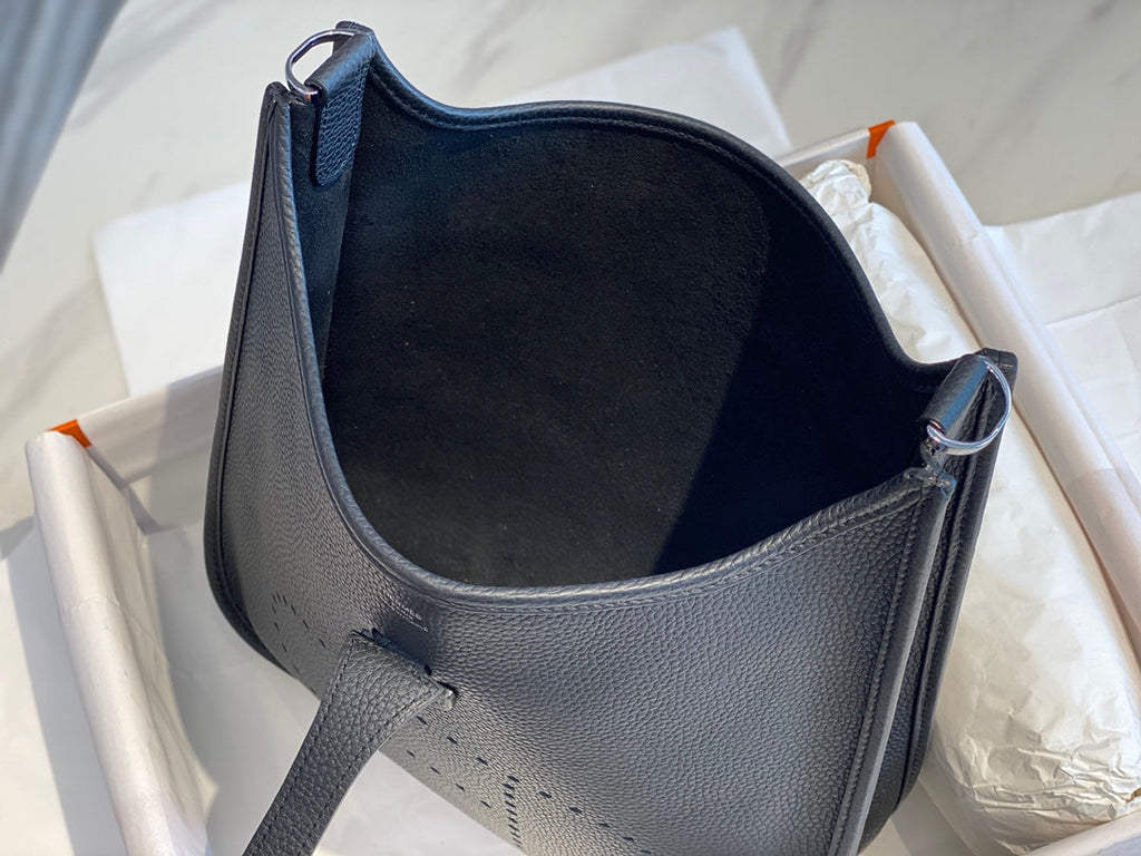 Hermès Evelyne III 29 Taurillon Clemence Shoulder Bag Black Silver