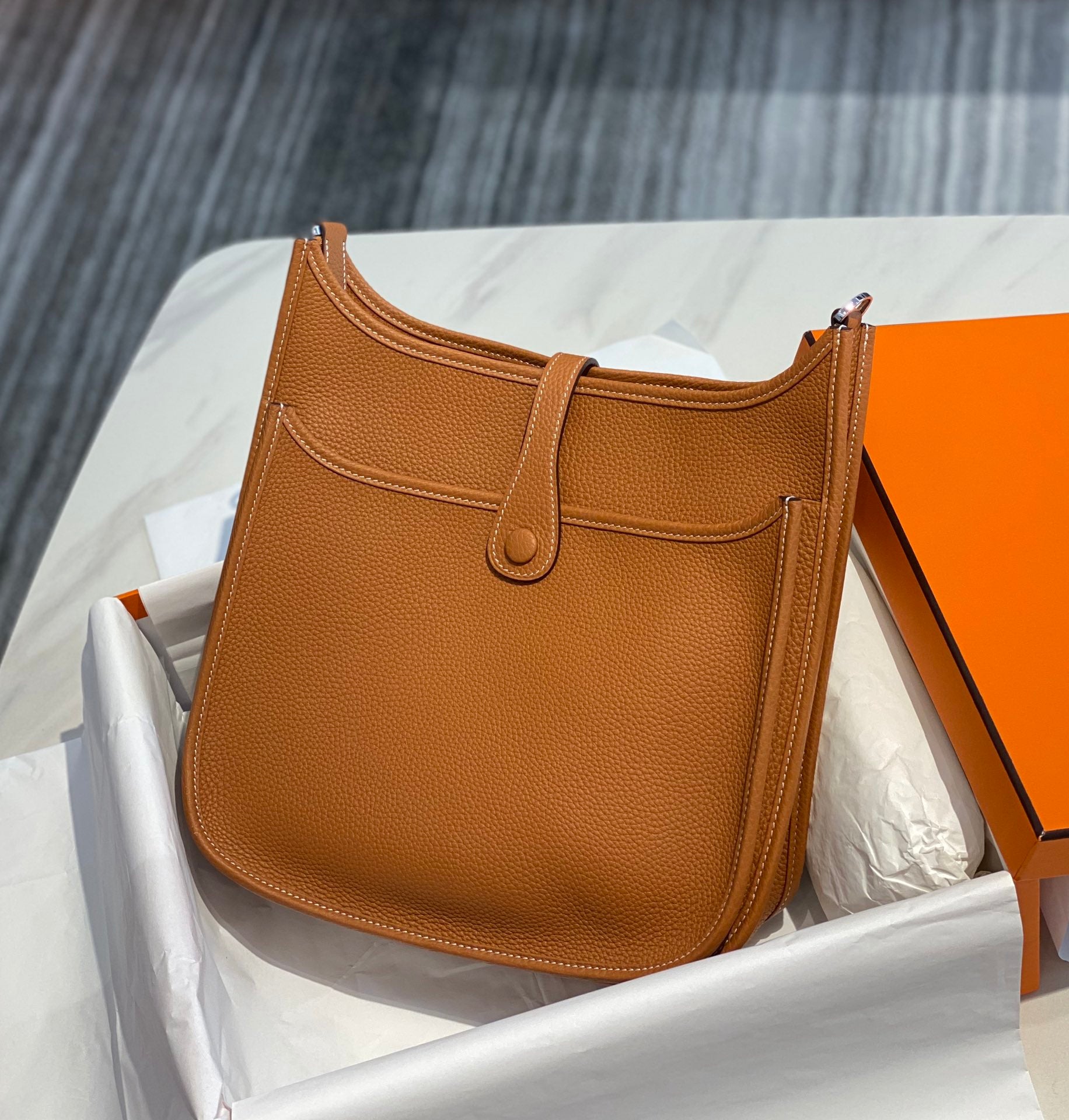 Hermès Evelyne III 29 Taurillon Clemence Shoulder Bag camel Silver