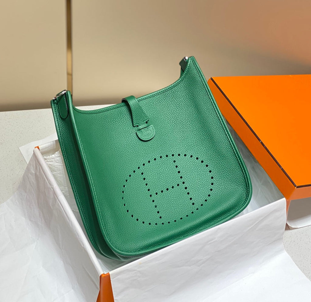 Hermès Evelyne III 29 Taurillon Clemence Shoulder Bag Green Silver