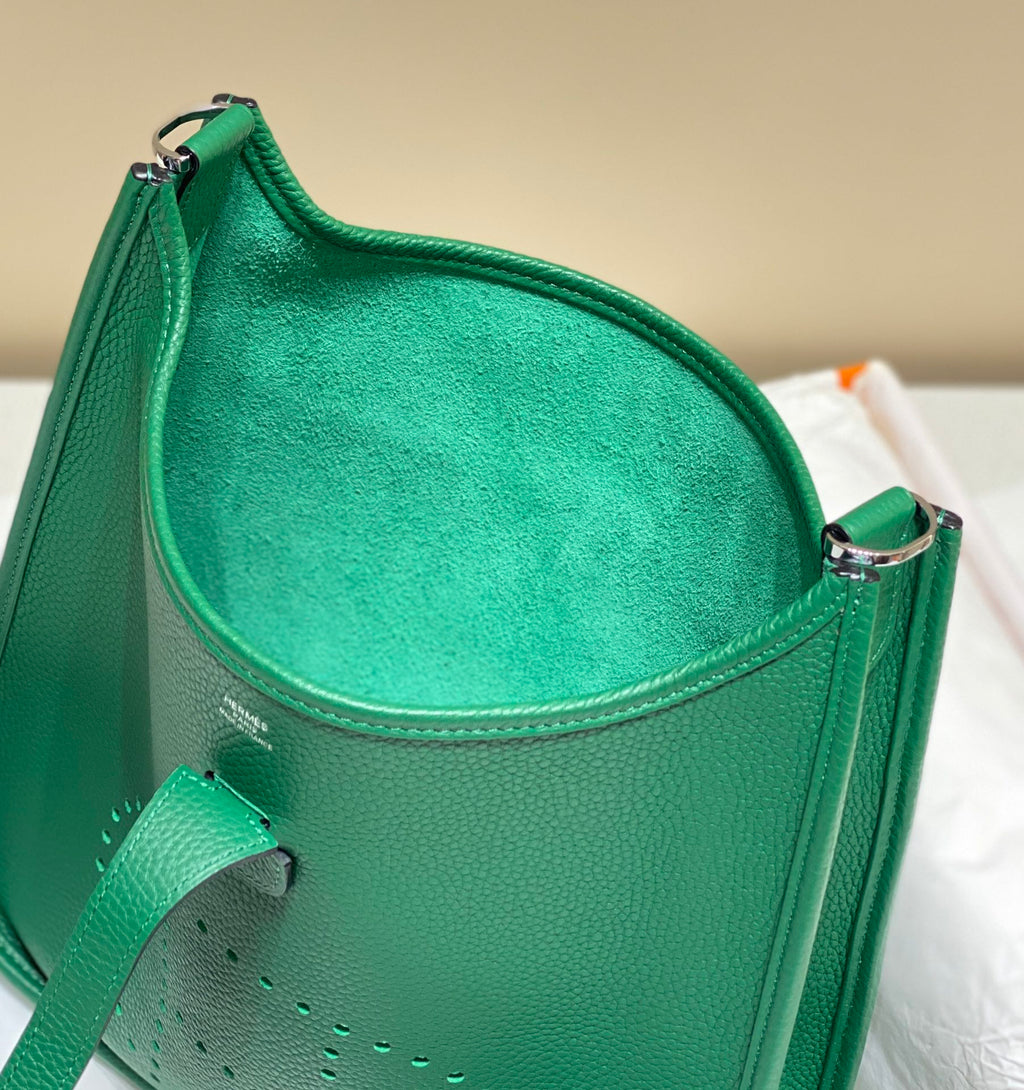 Hermès Evelyne III 29 Taurillon Clemence Shoulder Bag Green Silver