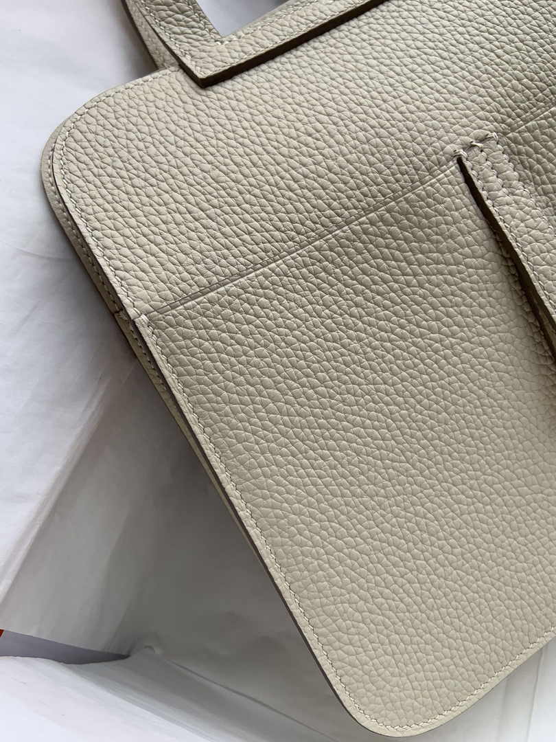 Hermes Halzan 25 Bag Beige Togo Leather Gold H082162