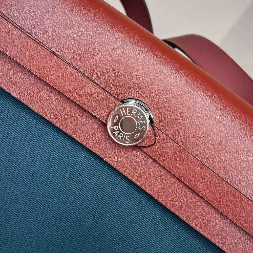 Hermès Herbag Zip 31 hobnailed bag h085131 red blue