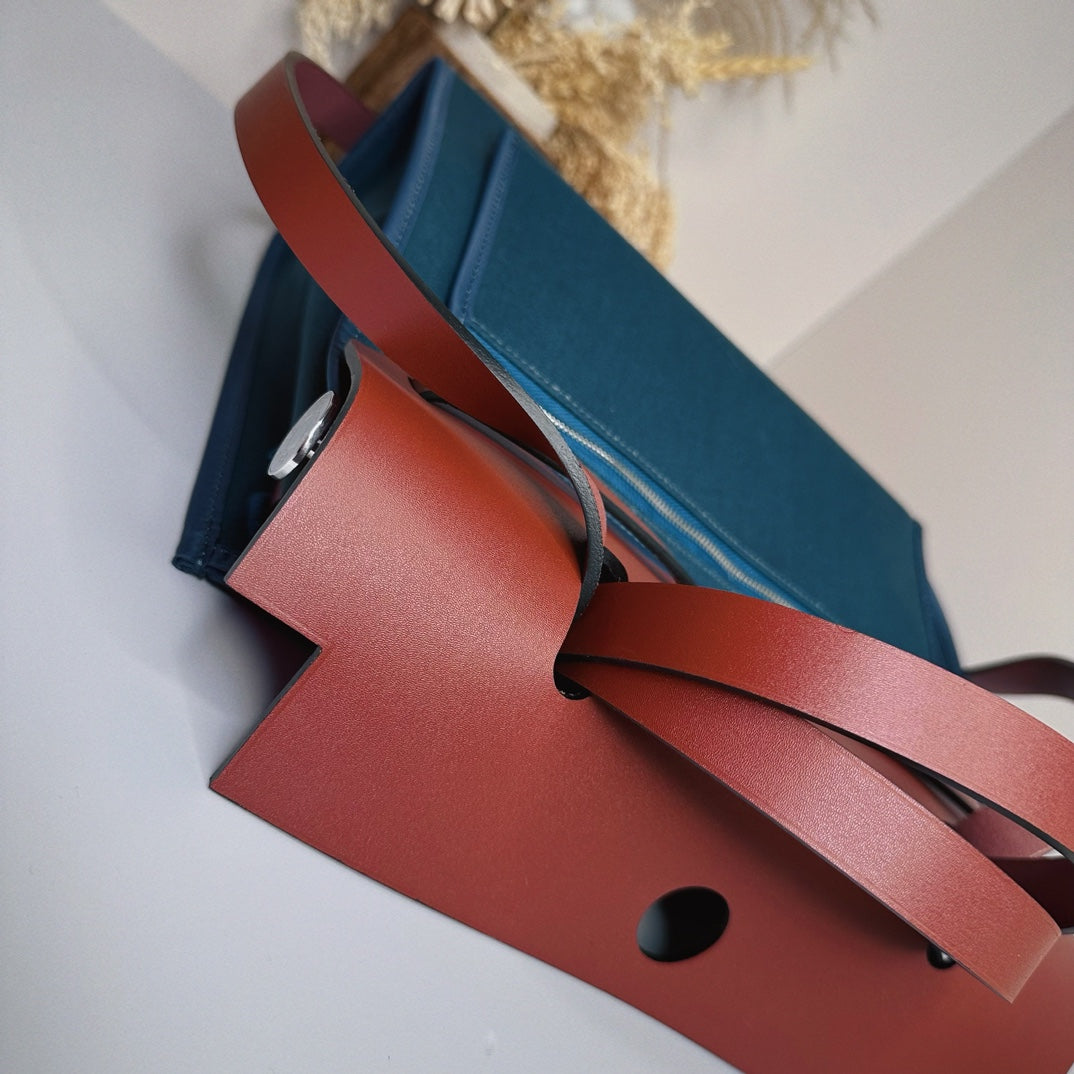 Hermès Herbag Zip 31 hobnailed bag h085131 red blue