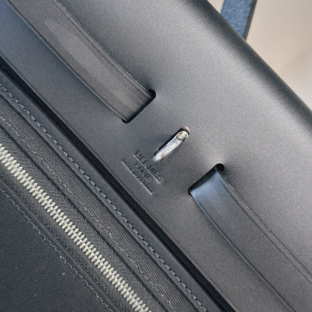 Hermès Herbag Zip 31 hobnailed bag h085131 black