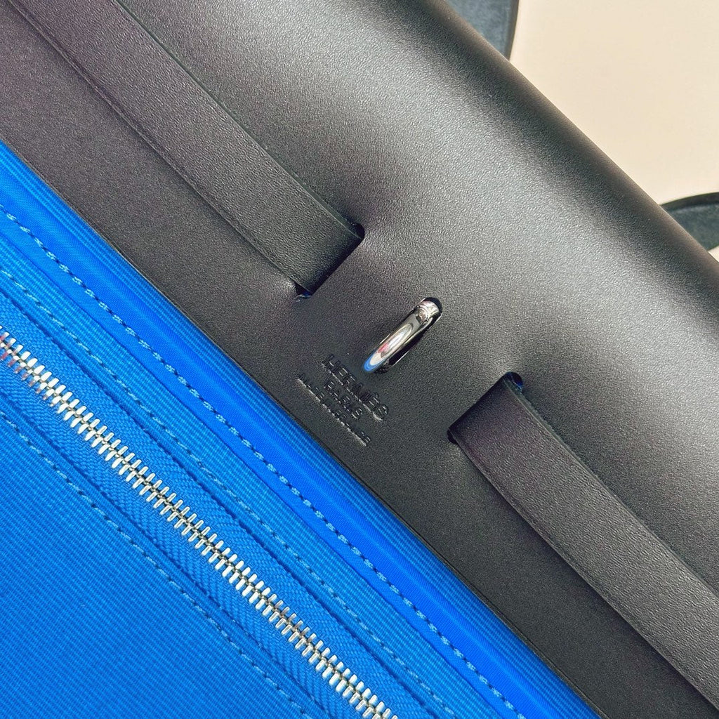 Hermès Herbag Zip 31 hobnailed bag h085131 black blue