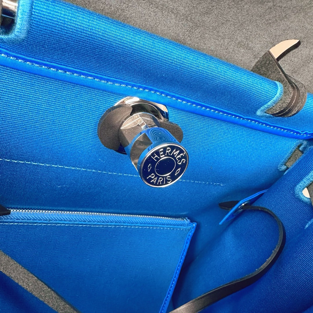 Hermès Herbag Zip 31 hobnailed bag h085131 black blue