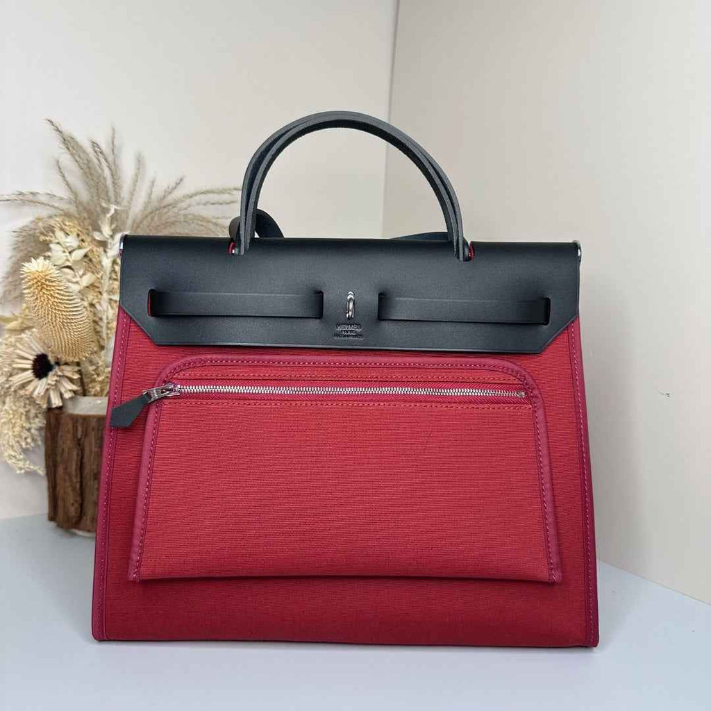 Hermès Herbag Zip 31 hobnailed bag h085131 black red