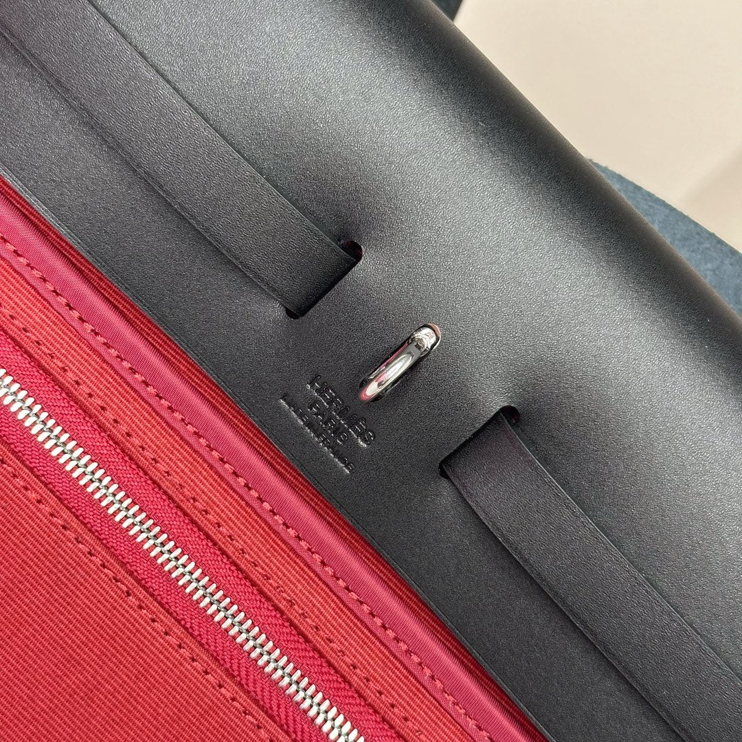 Hermès Herbag Zip 31 hobnailed bag h085131 black red