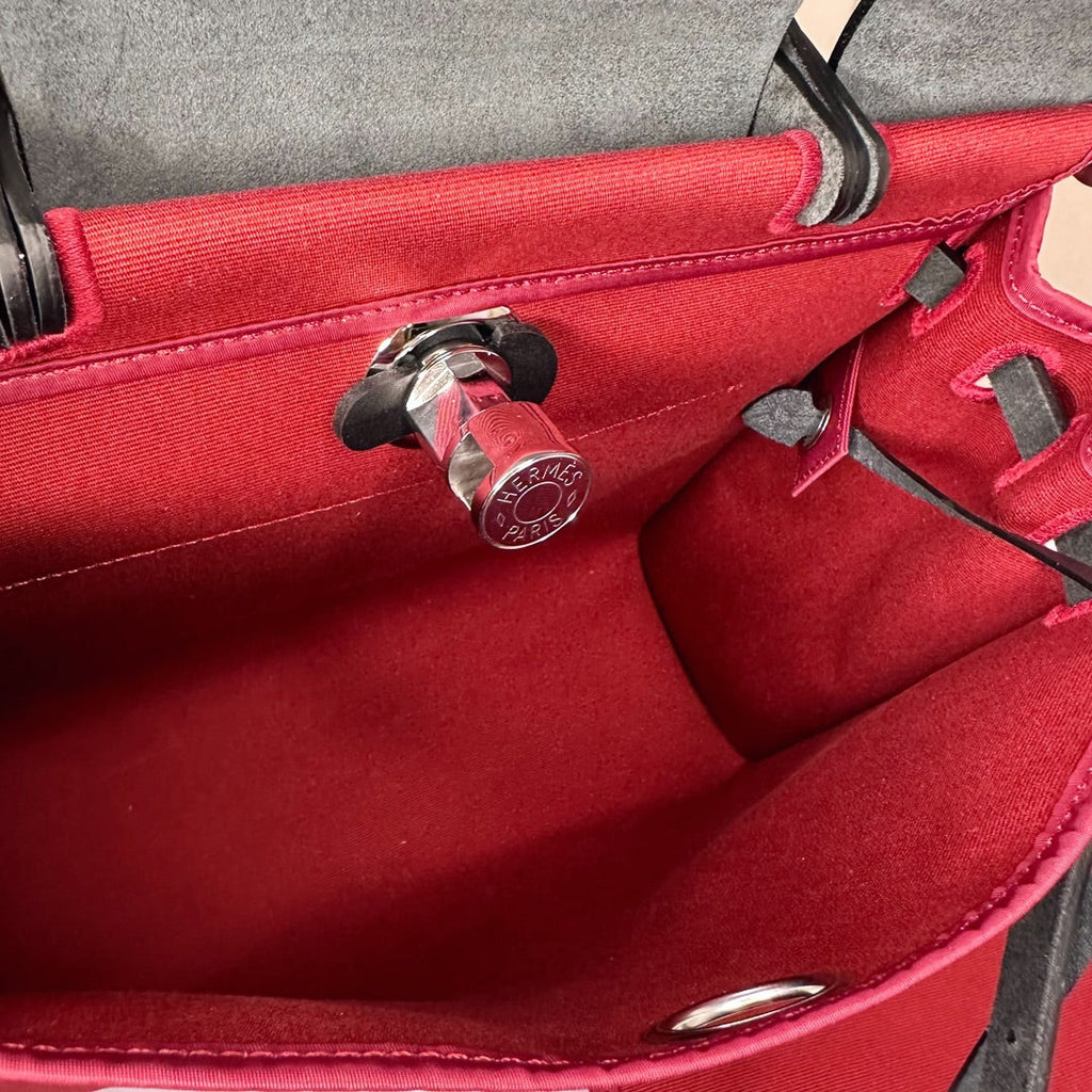 Hermès Herbag Zip 31 hobnailed bag h085131 black red