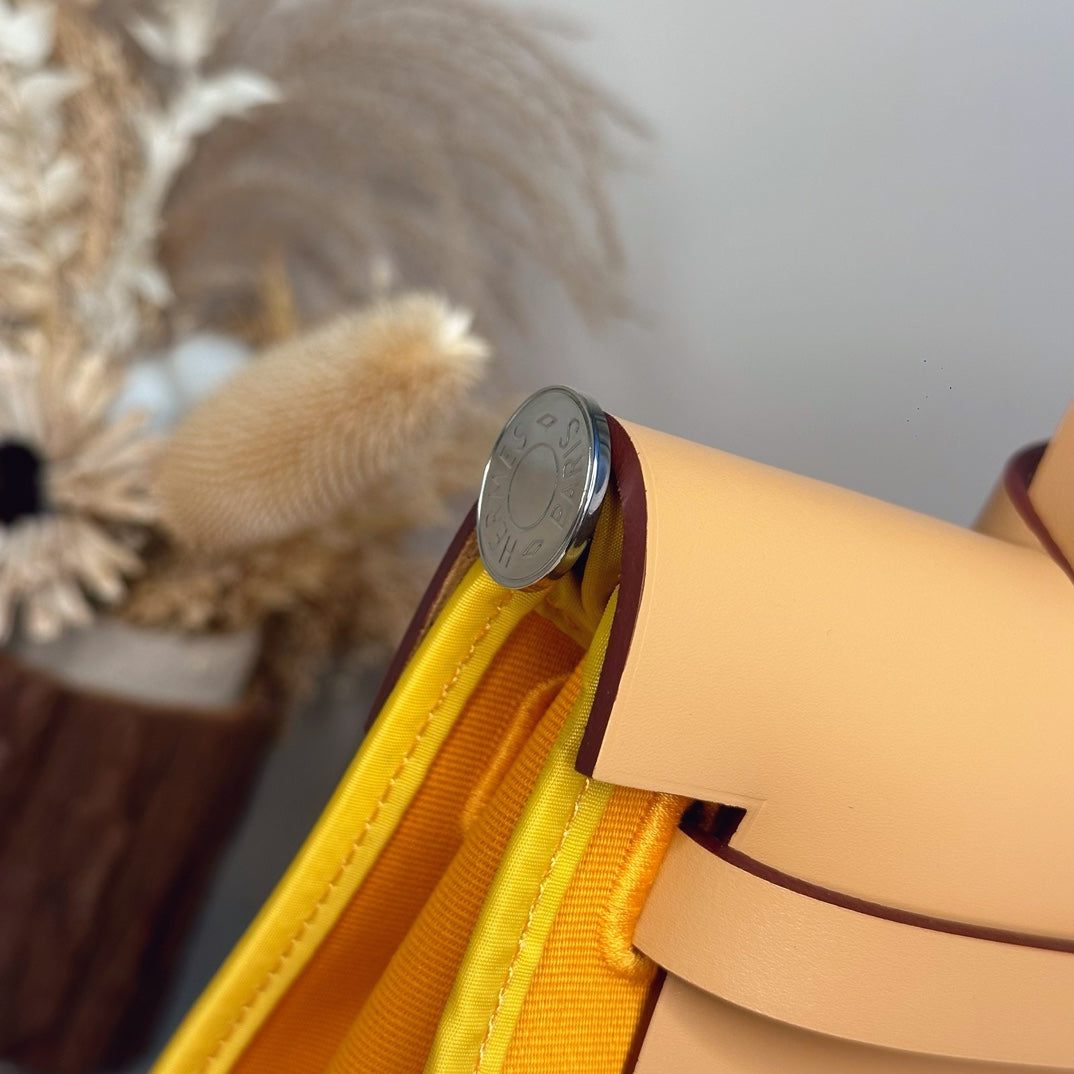 Hermès Herbag Zip 31 hobnailed bag h085131 apricot yellow