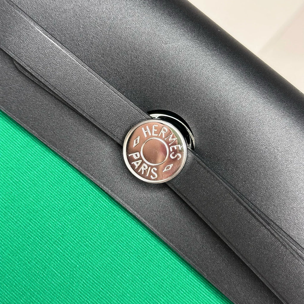 Hermès Herbag Zip 31 hobnailed bag h085131 black green