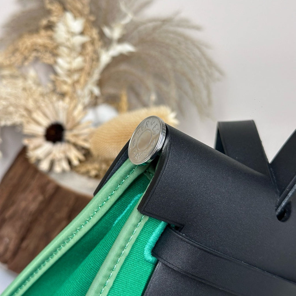 Hermès Herbag Zip 31 hobnailed bag h085131 black green