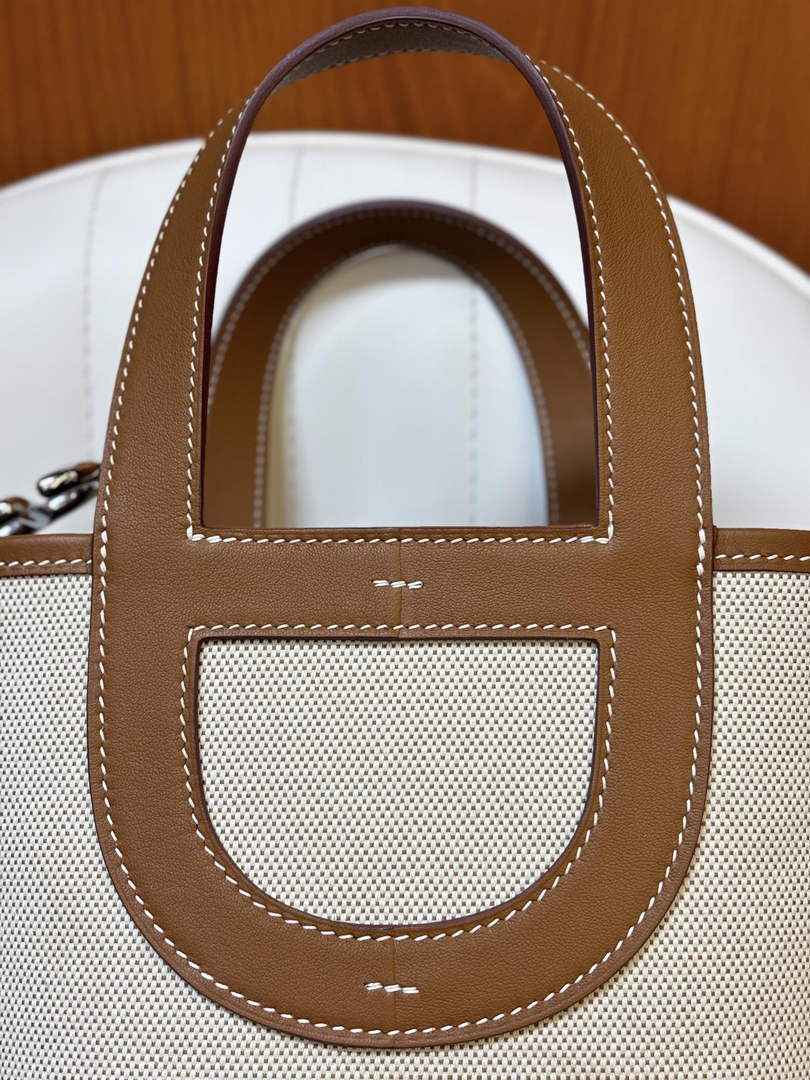 Hermès In-The-Loop 18 Bag Swift Leather H20251827